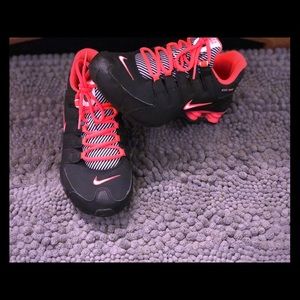 YOUTH show... 6.5 = to women’s 8.